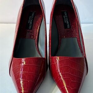 Vince Camuto Glossy Red Croc Heels Women’s size 8 (A1)